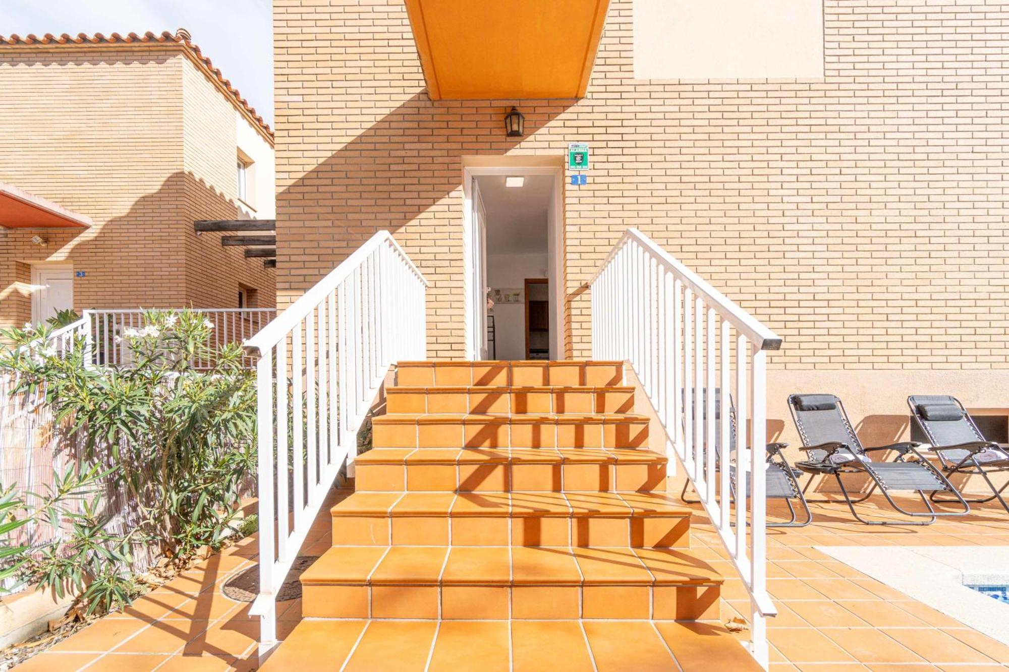 Jouvacations Villa Freser เอมปูเรียบราบา ภายนอก รูปภาพ